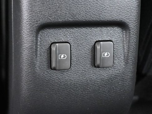 Used 2024 Nissan Kicks SR FWD image 15
