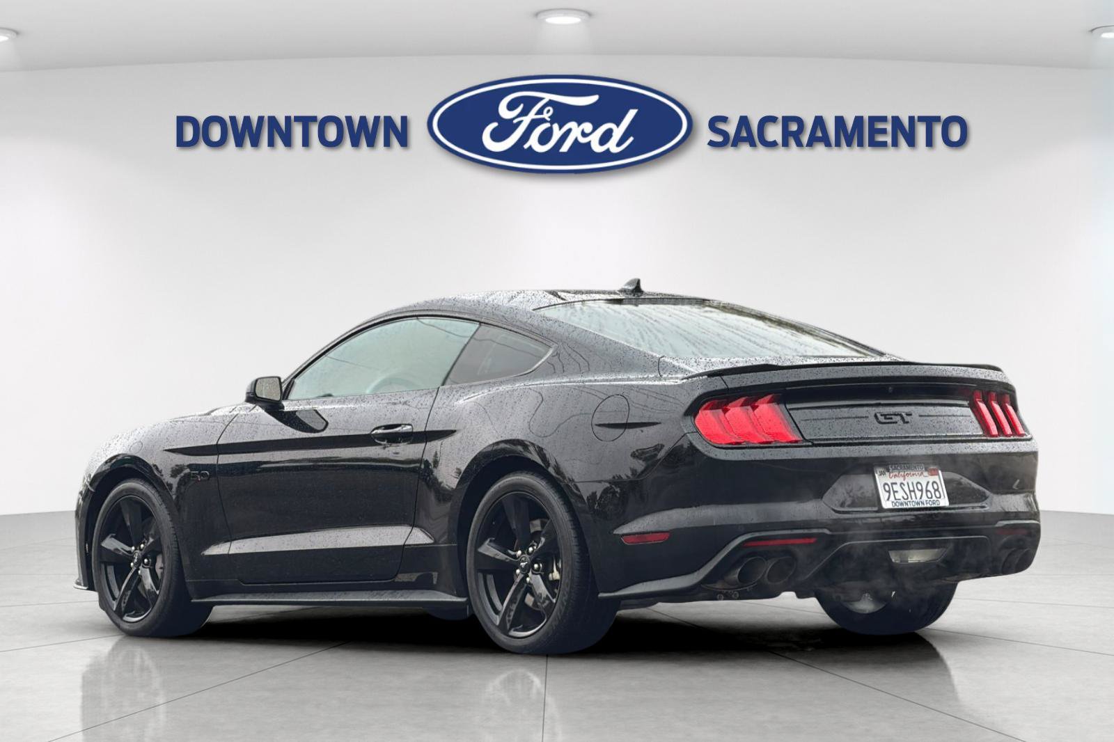 Used 2022 Ford Mustang GT Premium w/ Equipment Group 401A RWD image 4