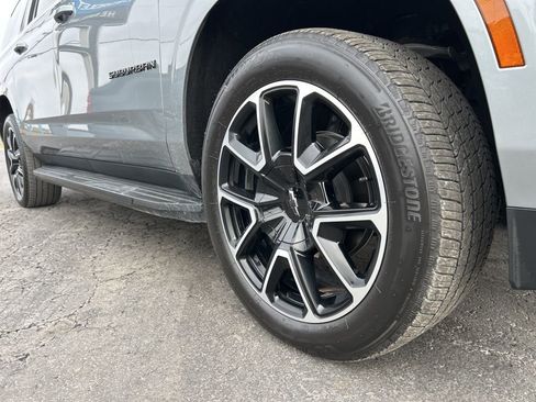 Used 2025 Chevrolet Suburban RST w/ Comfort Package image 11