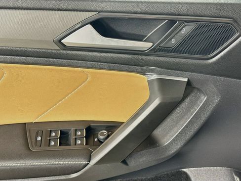 Certified 2022 Volkswagen Tiguan SE AWD/4WD image 11