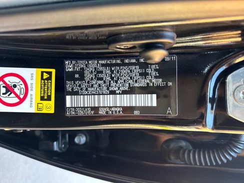 Used 2012 Toyota Highlander Limited w/ Tow Pkg AWD/4WD image 26
