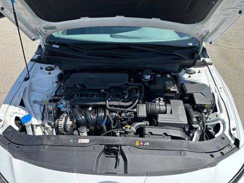 Used 2025 Hyundai Elantra SEL FWD image 32