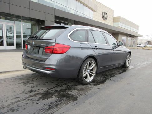 Used 2016 BMW 328i xDrive Wagon image 10