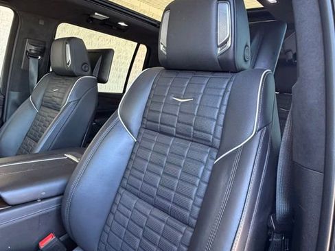 Certified 2023 Cadillac Escalade ESV Sport Platinum w/ LPO, ONYX Package AWD/4WD image 2