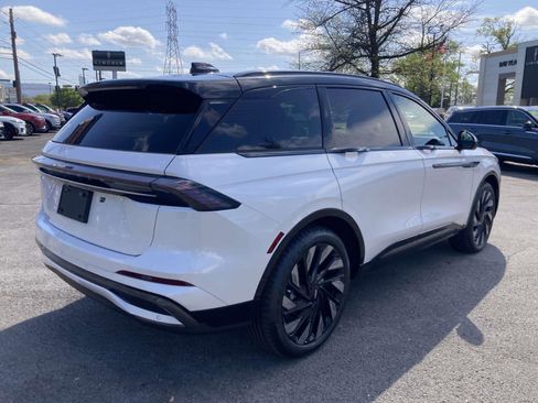 New 2026 Lincoln Nautilus Reserve AWD/4WD image 3