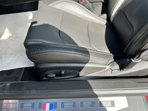 Used 2017 Chevrolet Camaro LT RWD image 38