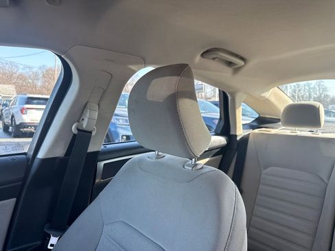 Used 2018 Ford Fusion S image 32