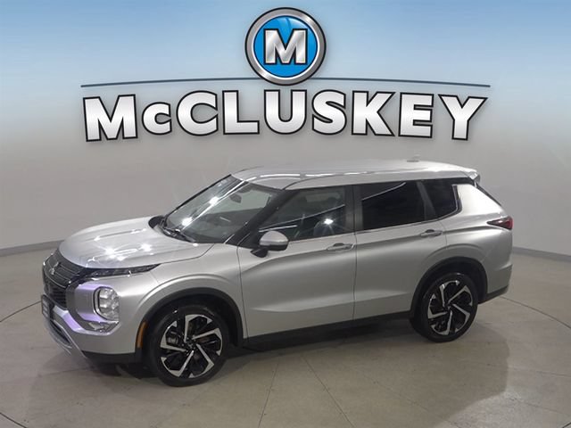 Used 2024 Mitsubishi Outlander SE AWD/4WD image 1