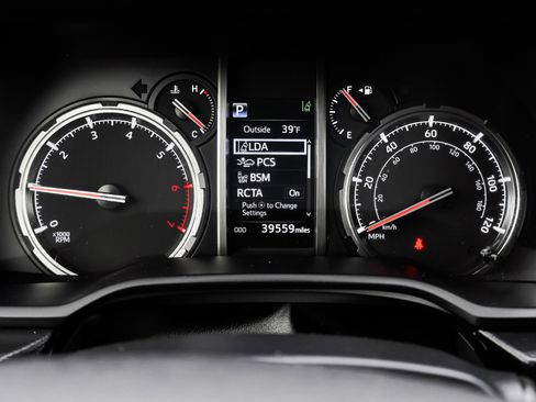 Certified 2024 Toyota 4Runner TRD Off-Road AWD/4WD image 37