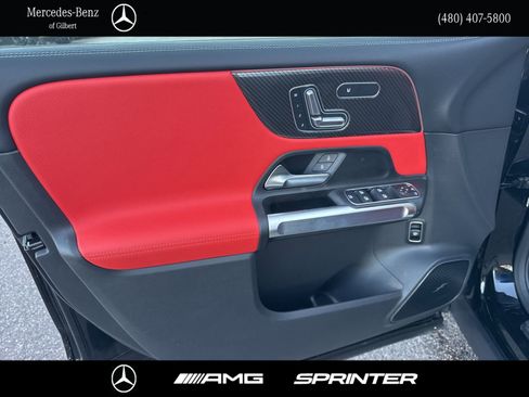 New 2026 Mercedes-Benz GLB 35 AMG 4MATIC image 11