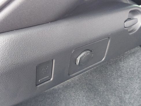 Used 2025 Lexus UX 300h FWD image 31