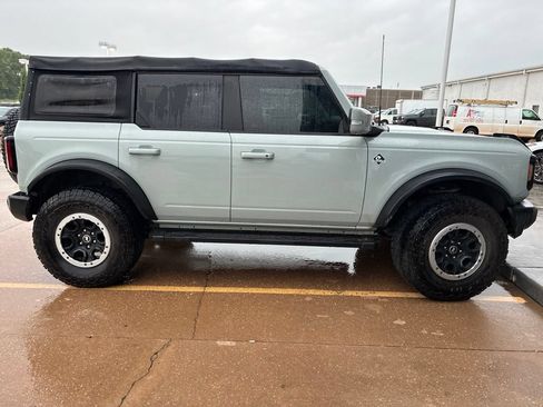 Used 2022 Ford Bronco Outer Banks w/ Sasquatch Package AWD/4WD image 4