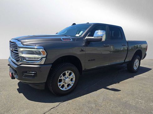 Used 2024 RAM 2500 Laramie AWD/4WD image 7