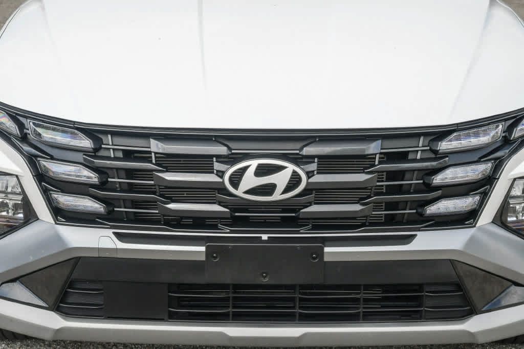 Used 2025 Hyundai Tucson SE FWD image 6