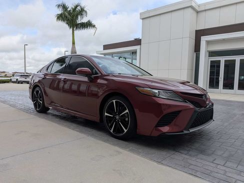 Used 2018 Toyota Camry XSE w/ Driver Assist Package FWD image 7