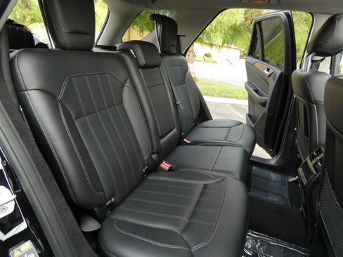 Used 2016 Mercedes-Benz GLE 350 w/ Premium Package image 38