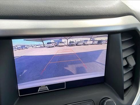 Used 2020 GMC Acadia SLE image 26