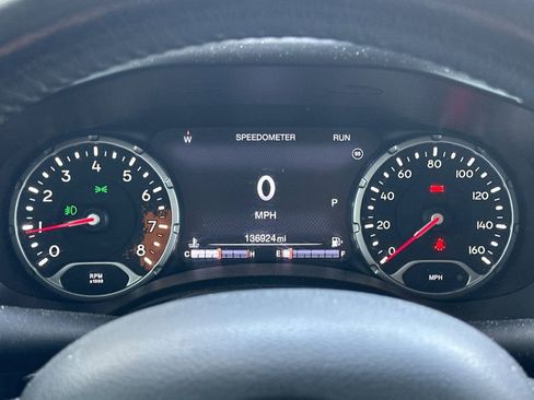 Used 2017 Jeep Renegade Latitude AWD/4WD image 24