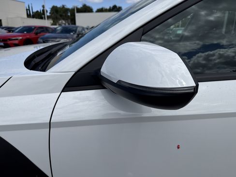 Used 2025 Hyundai Kona SEL AWD/4WD image 11