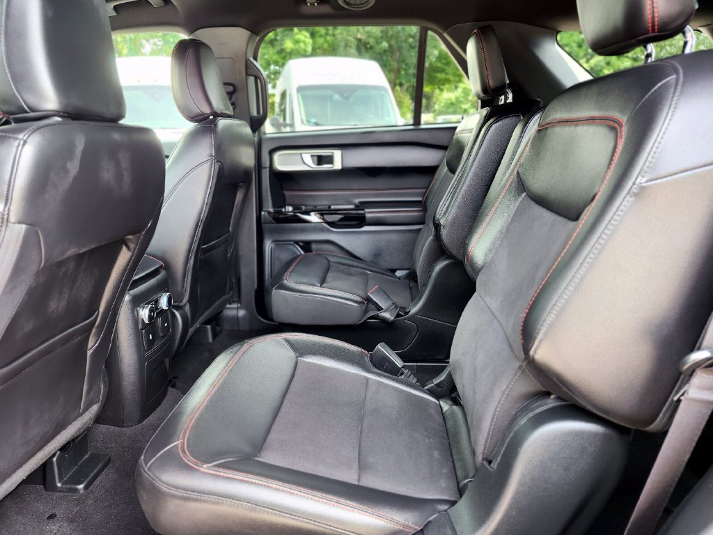 Certified 2023 Ford Explorer ST-Line w/ Class IV Trailer Tow Package AWD/4WD image 16