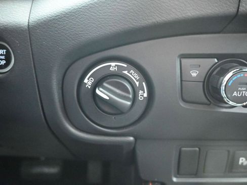 Used 2023 Nissan Frontier PRO-4X w/ Technology Package image 18