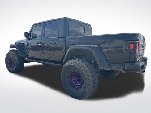 Used 2021 Jeep Gladiator Willys image 15