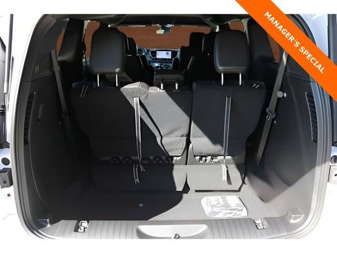 New 2026 Chrysler Pacifica Select image 17
