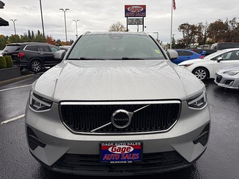 Used 2023 Volvo XC40 B5 Core AWD/4WD image 11
