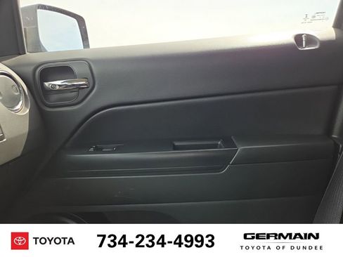 Used 2016 Jeep Patriot High Altitude AWD/4WD image 30