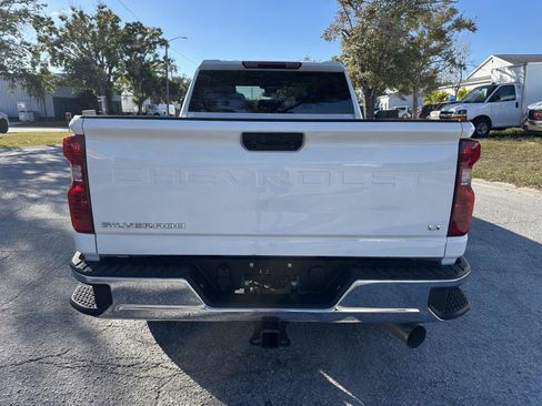 Used 2025 Chevrolet Silverado 2500 LT w/ Convenience Package AWD/4WD image 7