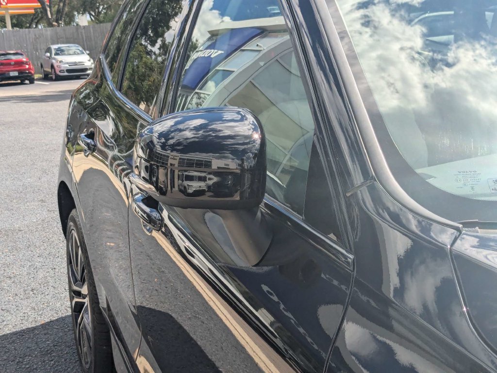 Certified 2024 Volvo XC60 B5 Plus w/ Protection Package Premier AWD/4WD image 12