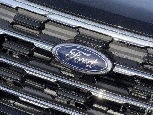 New 2026 Ford Explorer Active w/ Active Comfort Package image 3