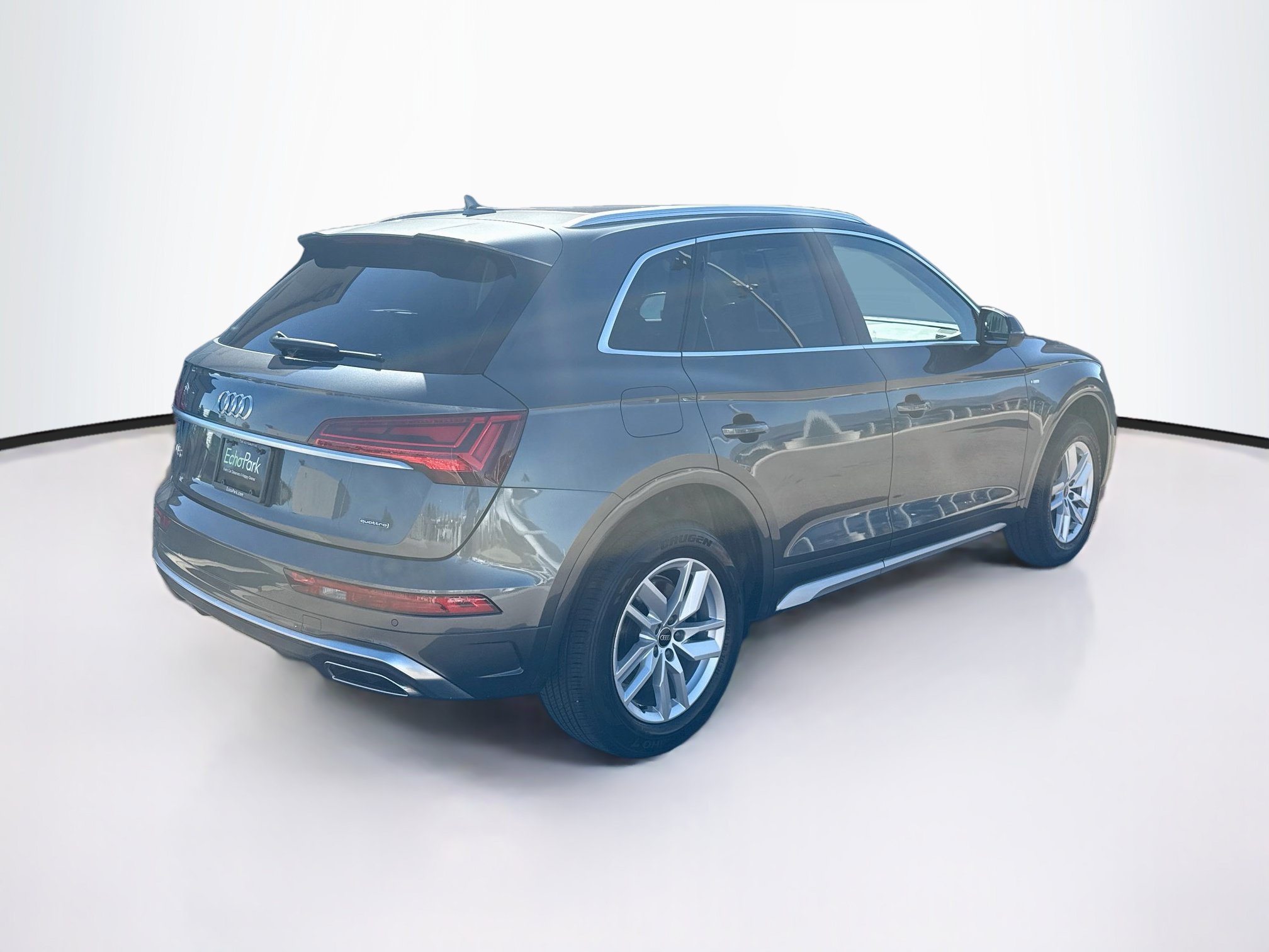 Used 2023 Audi Q5 2.0T Premium w/ Convenience Package AWD/4WD image 9