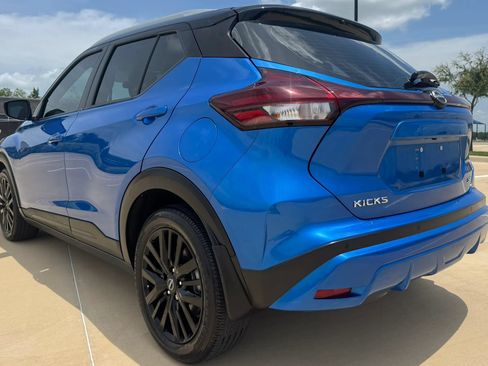 Used 2023 Nissan Kicks SV FWD image 14