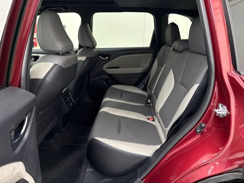 Certified 2025 Subaru Forester Limited image 25