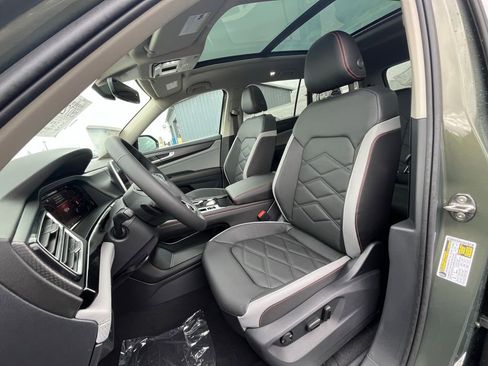 New 2026 Volkswagen Atlas Peak Edition AWD/4WD image 10