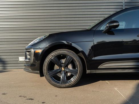 Used 2022 Porsche Macan image 12