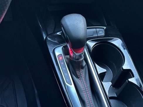 Used 2024 Chevrolet Trax RS w/ Sunroof Package image 20