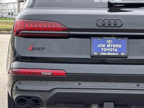 Used 2023 Audi SQ7 Prestige w/ Prestige Package image 10