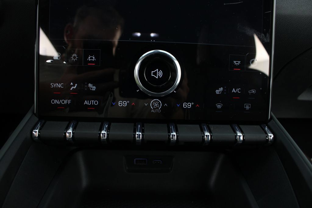 New 2027 GMC Terrain AT4 AWD/4WD image 6