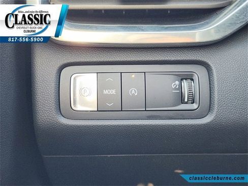 Used 2025 GMC Acadia Elevation image 22