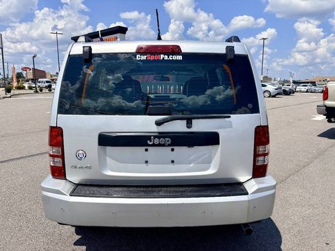 Used 2012 Jeep Liberty Sport AWD/4WD image 5