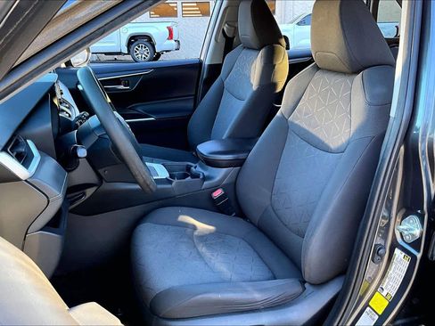 Certified 2020 Toyota RAV4 XLE image 8