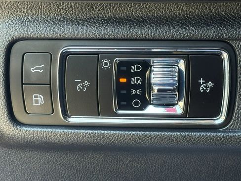 Used 2025 Lincoln Corsair Grand Touring w/ Equipment Group 302A AWD/4WD image 23