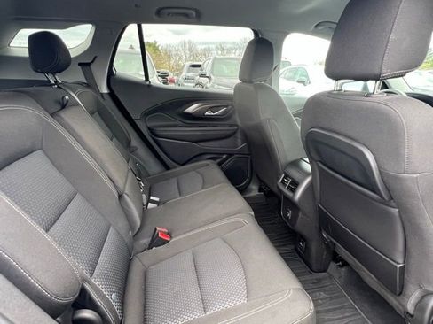 Used 2023 GMC Terrain SLE w/ Driver Convenience Package image 14