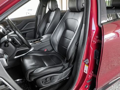 Used 2017 Jaguar F-PACE S image 39