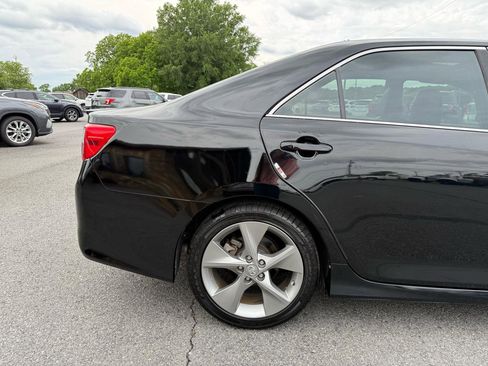 Used 2014 Toyota Camry SE FWD image 37