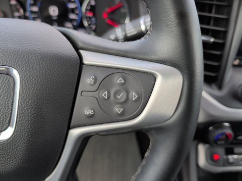 Used 2023 GMC Acadia SLT w/ Technology Package FWD image 23