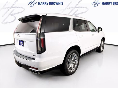 Used 2021 Cadillac Escalade Premium Luxury Platinum w/ Heavy-Duty Trailer Package image 34