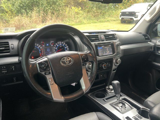Used 2018 Toyota 4Runner SR5 Premium AWD/4WD image 25